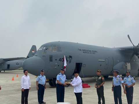 Super Hercules Mengudara di Langit Indonesia