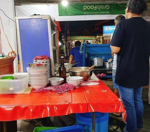 Lezatnya Bubur Ayam Ko Iyo, Jadi Spot Kuliner Legendaris di Tangerang