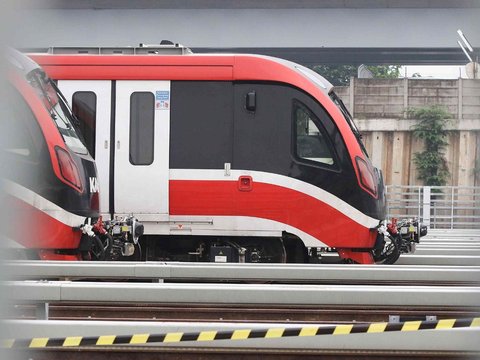 Intip Kesibukan Depo LRT Jabodebek di Jatimulya Jelang Uji Coba