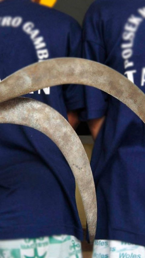 Brimob Terkena Busur saat Ricuh Penggusuran Rumah Ilegal, Anak Panah Menancap di Bahu