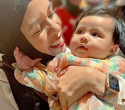 Ameena merupakan buah hati pasangan Aurel Hermansyah dan Atta Halilintar. Bagi Geni Faruk, Ameena merupakan cucu pertama. Tak heran jika Geni Faruk begitu gemas dengan sang cucu.