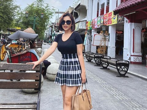 Potret Janita Gabriela, Penyanyi Pendatang Baru yang Awalnya Cuma Incar Hadiah Lomba