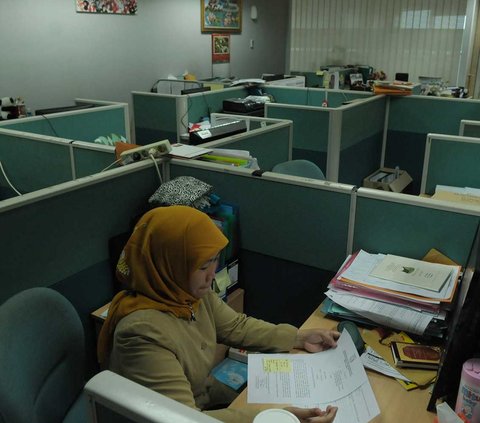 Jumlah Honorer Membengkak, Bakal Ada PHK Massal?