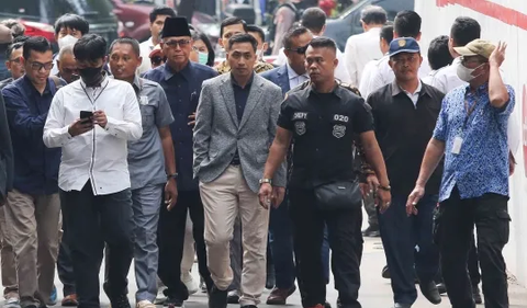 Heboh Transaksi Jumbo Pimpinan Ponpes Al-Zaytun Panji Gumilang