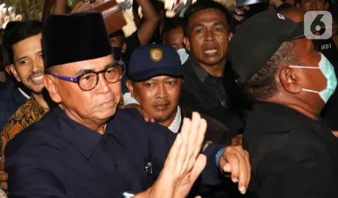 Heboh Transaksi Jumbo Pimpinan Ponpes Al-Zaytun Panji Gumilang