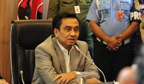 Kelakar Prabowo ke Effendi Simbolon: Jangan Galak-Galak Pak