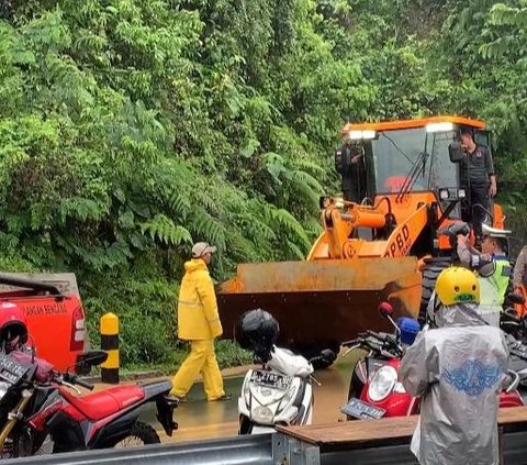 Tiga Warga Meninggal Dunia Akibat Longsor di Lumajang