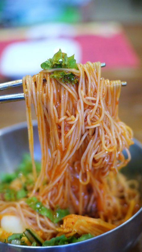 6 Resep Martabak Mie Praktis untuk Camilan, Mudah Dibuat
