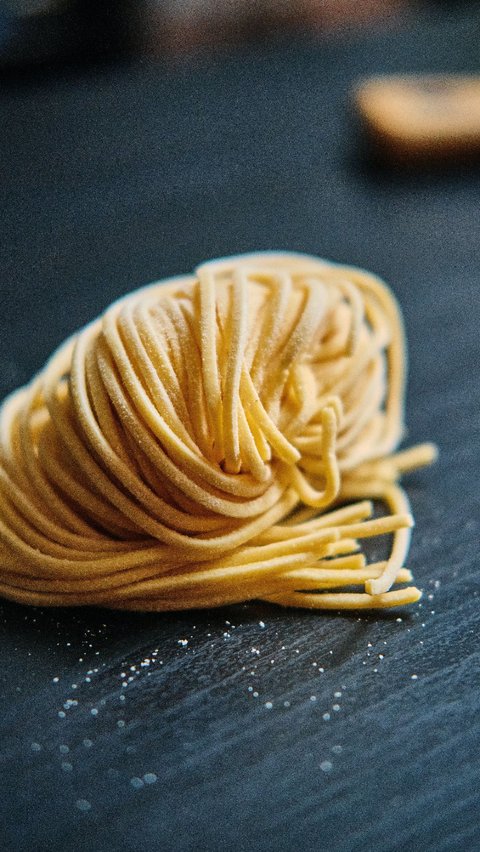 6 Resep Martabak Mie Praktis untuk Camilan, Mudah Dibuat