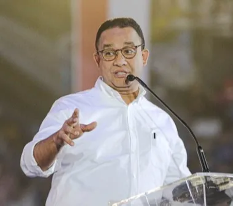 Namun, saat Anies Baswedan menjabat, para PKL kembali berdagang di trotoar. <br /><br />Hal itu membuat pendapatan pedagang Blok G menurun karena situasi semakin sepi pembeli.