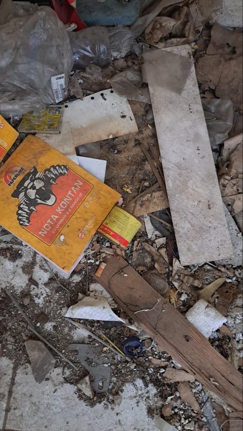Menelusuri Lokasi Diduga jadi Tempat 'Nyabu' di Blok G, Botol dan Sedotan Mirip Bong Berserakan
