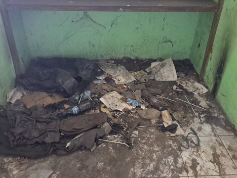 Menelusuri Lokasi Diduga jadi Tempat 'Nyabu' di Blok G, Botol dan Sedotan Mirip Bong Berserakan