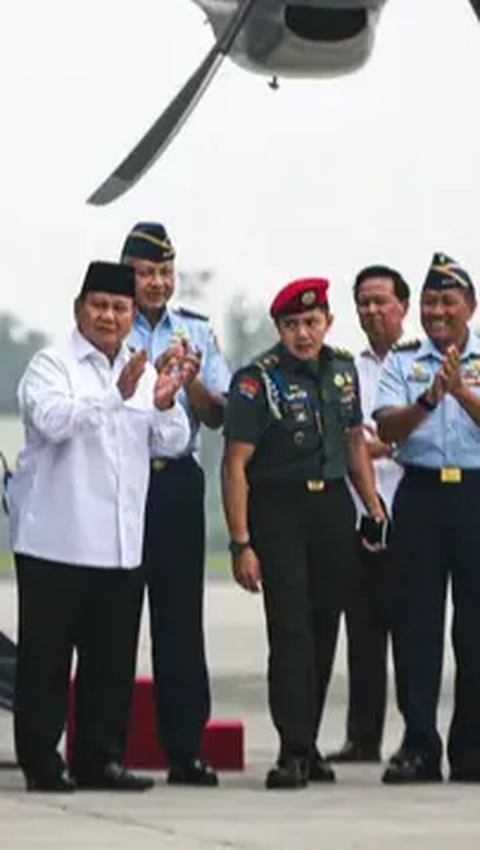 Mengintip Aksi Prabowo di Dalam Pesawat Super Hercules, Tak Semua Negara Bisa Punya