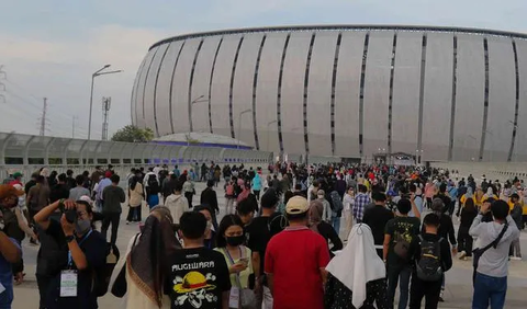 Ketua Umum PSSI Erick Thohir mengajak semua pihak tidak terjebak dengan informasi menjurus hoaks terkait rencana pemerintah memperbaiki Jakarta International Stadium (JIS)