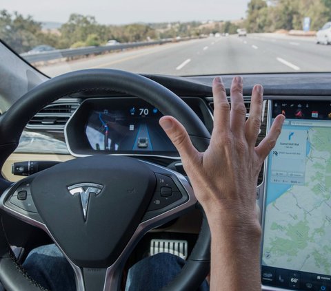 Tesla Pecat Karyawan di Pabrik Shanghai China