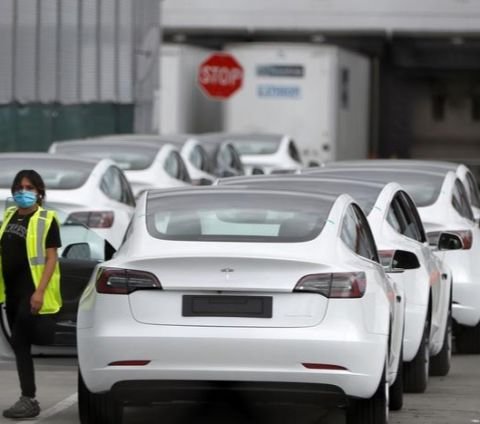Tesla Pecat Karyawan di Pabrik Shanghai China