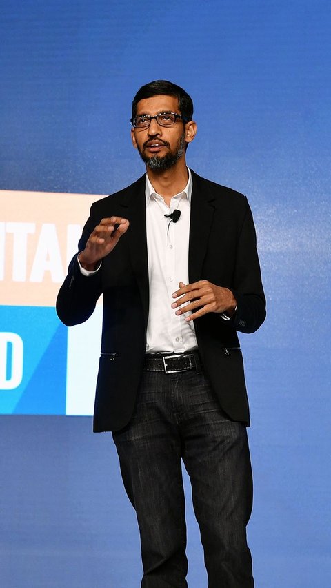 2. CEO Alphabet, Sundar Pichai USD 226 juta atau Rp 4 triliun