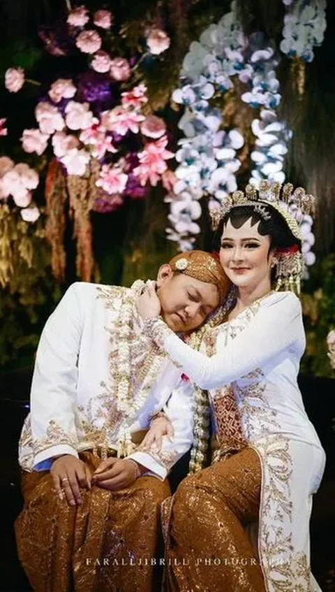 Resmi Menikah, Intip Perjalanan Cinta Denny Caknan dan Bella Bonita