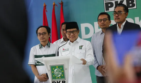 Cak Imin menegaskan, jika pertemuan dengan PDIP bukanlah manuver PKB untuk meninggalkan Gerindra. Sebab, Ketua Umum Partai Gerindra Prabowo Subianto tidak masalah jika PKB melakukan pertemuan dengan partai lain.