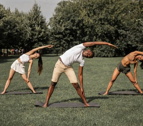 Manfaat dari Praktik Yoga Terhadap Kesehatan Pria