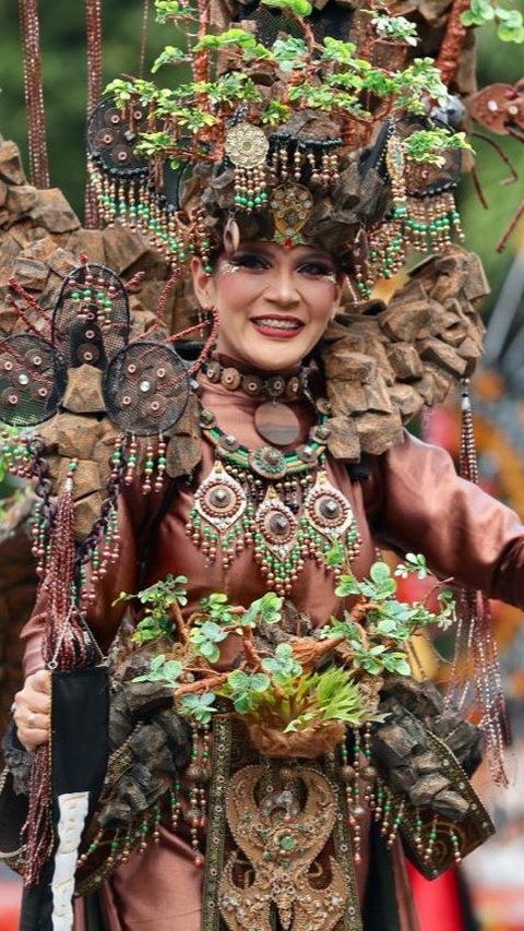Usung The Magic of Ijen Geopark, Banyuwangi Ethno Carnival Pukau Ribuan Pengunjung