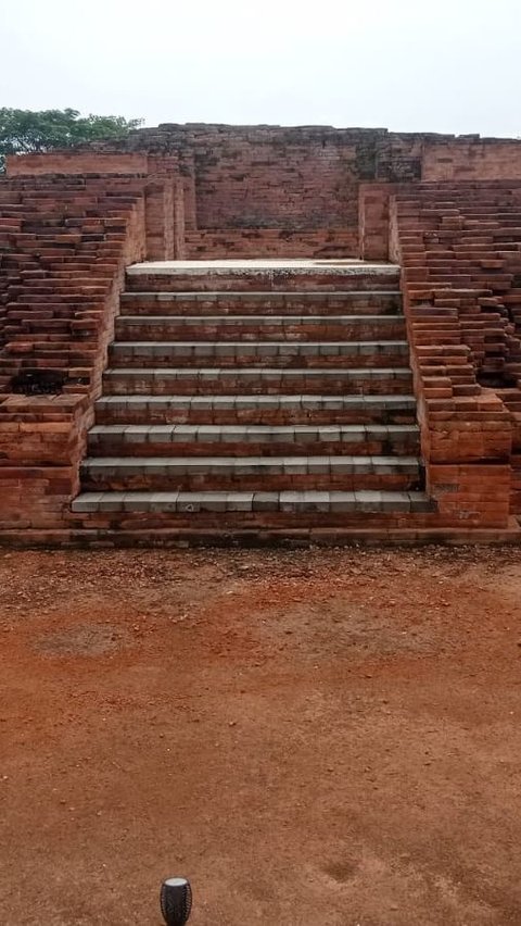 Dalam Beberapa Hal, Komplek Percandian Batujaya Memperoleh Pengaruh dari India Utara, yaitu Nalanda.