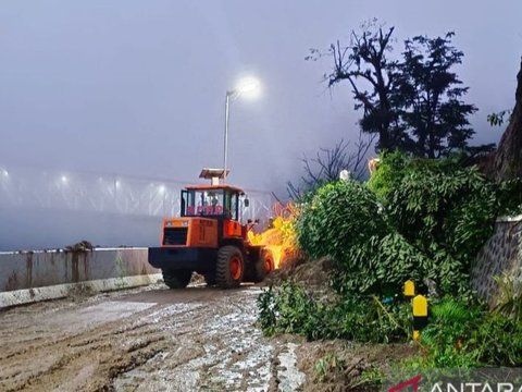 Jembatan Ambruk Diterjang Lahar Hujan Semeru, Kementerian PUPR Siapkan Pengganti Sementara
