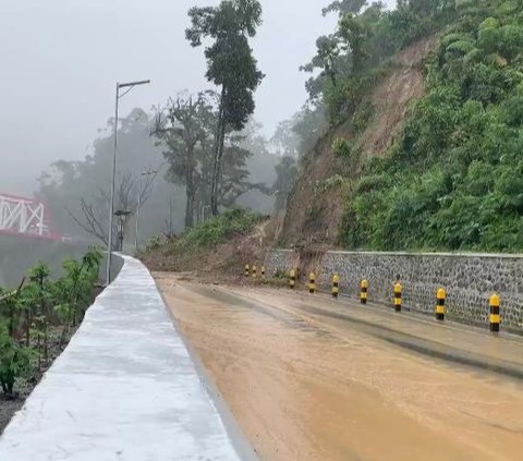 Jembatan Ambruk Diterjang Lahar Hujan Semeru, Kementerian PUPR Siapkan Pengganti Sementara