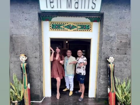 Potret Kedekatan Hotman Paris Hutapea dan Tamara Bleszynski, Makan Bersama di Bali