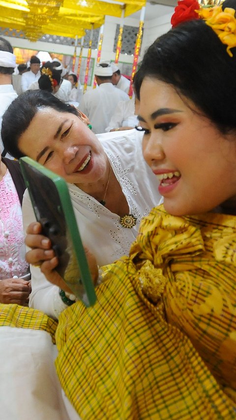 Nilai pendidikan yang terkandung tersebut sebagai sarana dalam pembentukan kepribadian anak yang merupakan kelanjutan dari pembentukan di masa bayi dalam kandungan, dengan harapan lahirnya anak yang suputra (anak yang baik).