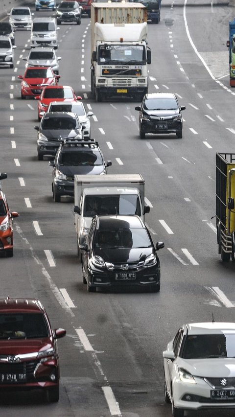 Hati-Hati Macet, Ada Perbaikan Jalan di Tol Jakarta-Cikampek