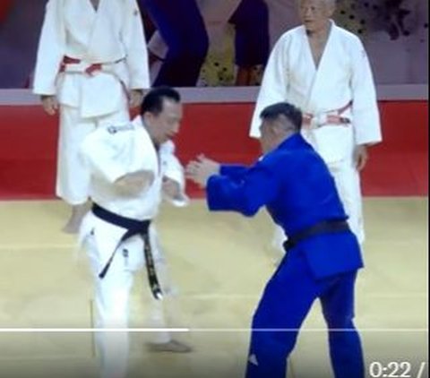 Gagah Perkasa, Kapolri Jenderal Sigit Banting Atlet Judo Dua Kali hingga Keok