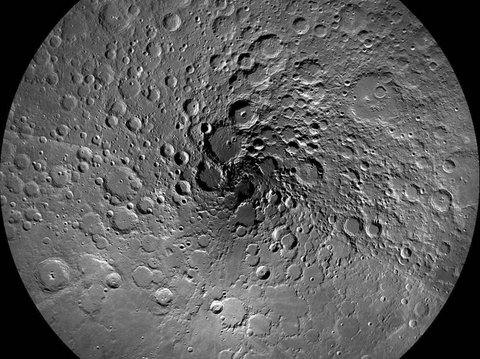 Ilmuwan Geologi Dibuat Heran Ada Batuan Granit Berukuran Sangat Besar di Bulan