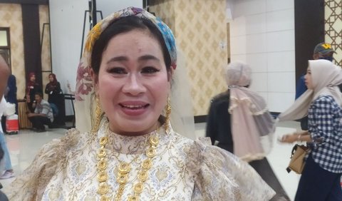 Tasrifin menjelaskan, masyarakat Sulsel rela menabung berapa pun agar bisa berangkat haji. Ia kembali menegaskan gelar haji menjadi penanda status sosial di masyarakat.