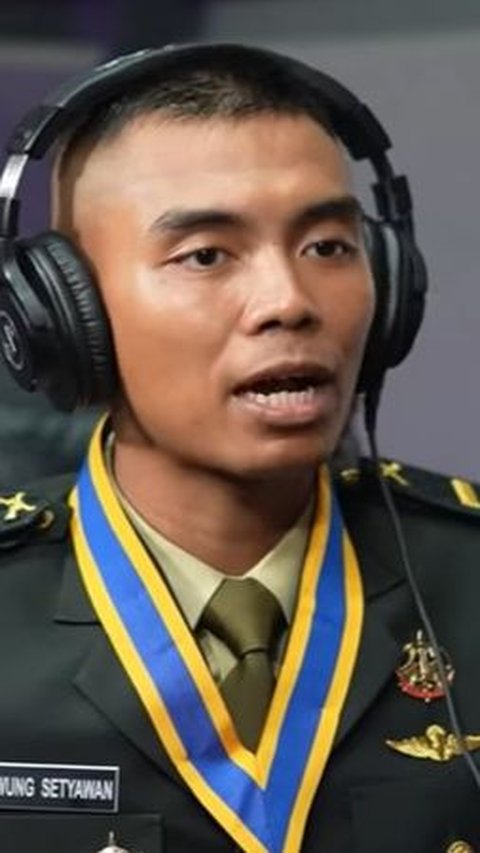 Letda Sawung berhasil menjadi lulusan terbaik dan peraih Adhi Makayasa dari Akademi Militer (Akmil) TNI AD.