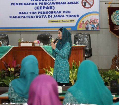 Menunjang hal tersebut Pemkab Trenggalek telah membentuk pusat pembelajaran keluarga yang  berfungsi memberikan edukasi pola pengasuhan yang benar dan sebagainya.