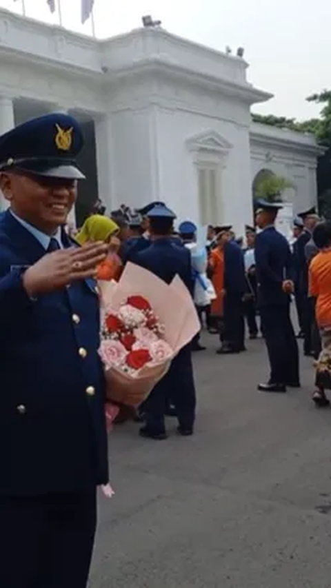 Potret Ayah & Putrinya Sama-sama Perwira TNI, Pangkatnya Cuma Beda Satu Tingkat