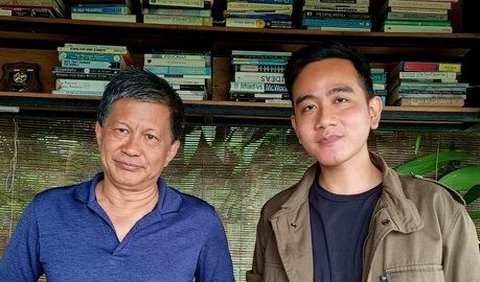 Gibran mengaku selama ini masih berkawan dengan Rocky Gerung. Gibran masih enggan menilai ucapan Rocky Gerung tersebut sebagai bentuk kritikan terhadap Presiden Jokowi. Apalagi dirinya belum melihat isi video tersebut.