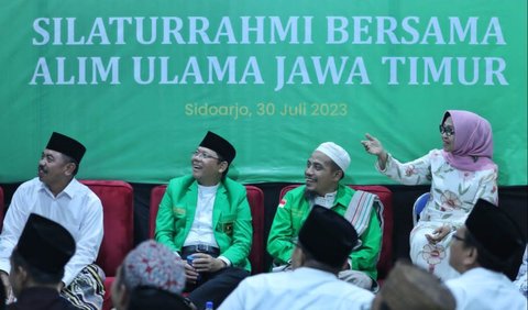 Selain silaturahmi, pimpinan partai berlambang Kabah ini juga mendiskusikan banyak hal dalam pertemuan bersama para alim ulama.