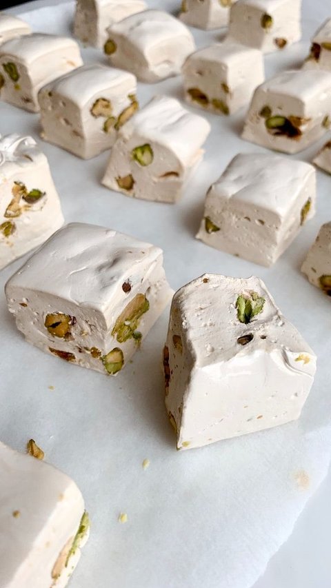 2. Nougat Kacang Pistachio