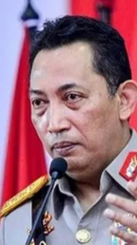 Momen Jenderal Sigit Tertawa Lepas Lihat Anak Buah Cara Elap Keringat Tak 'Normal'