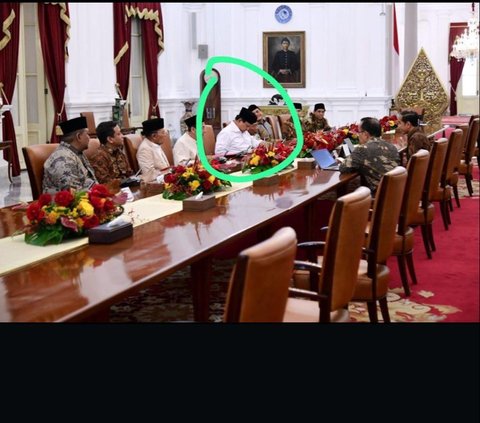 Beredar luas foto Menhan RI Prabowo Subianto disebut tertidur saat rapat bersama Presiden Jokowi. Lokasi diduga berada di Istana Negara.