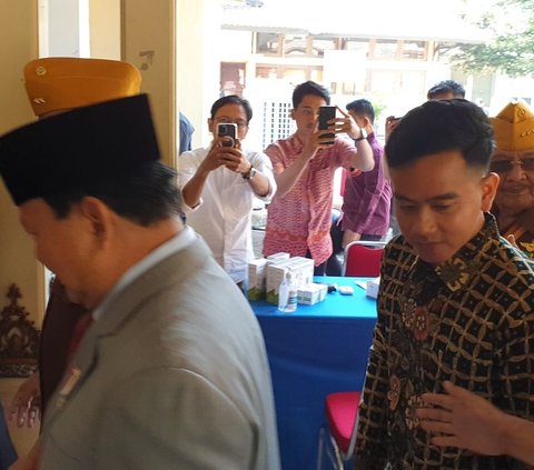 Momen Prabowo Bareng Gibran Hadiri Hari Veteran Nasional