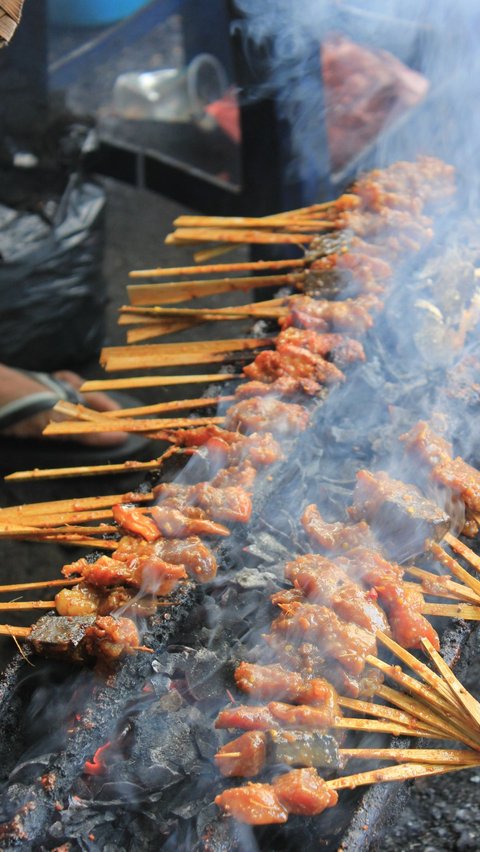 The following are several types of satay that you can easily find in Indonesia: