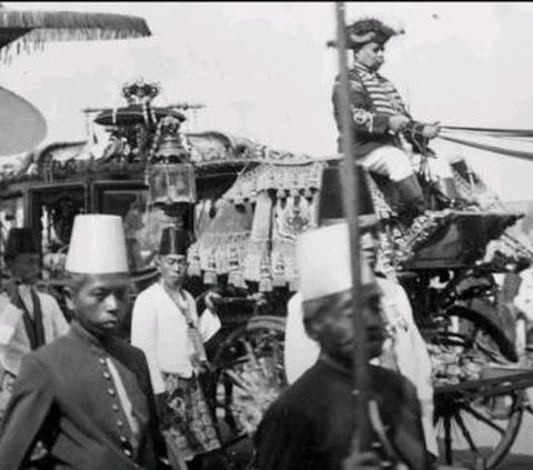 Sejarah Kirab Tedhak Loji, Unjuk Kewibawaan Raja Tanah Jawa Terhadap Rezim Kolonial