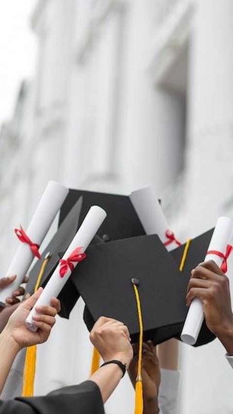 Pemkot Madiun Sediakan Beasiswa Kuliah untuk Ratusan Mahasiswa Kurang Mampu, Segera Daftar!