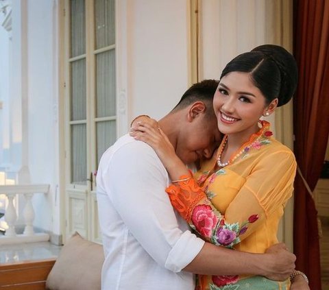 10 Momen Mesra Kaesang Pangarep dan Erina Gudono, Putra Bungsu Presiden Jokowi Ternyata Bucin Banget ke Sang Istri!