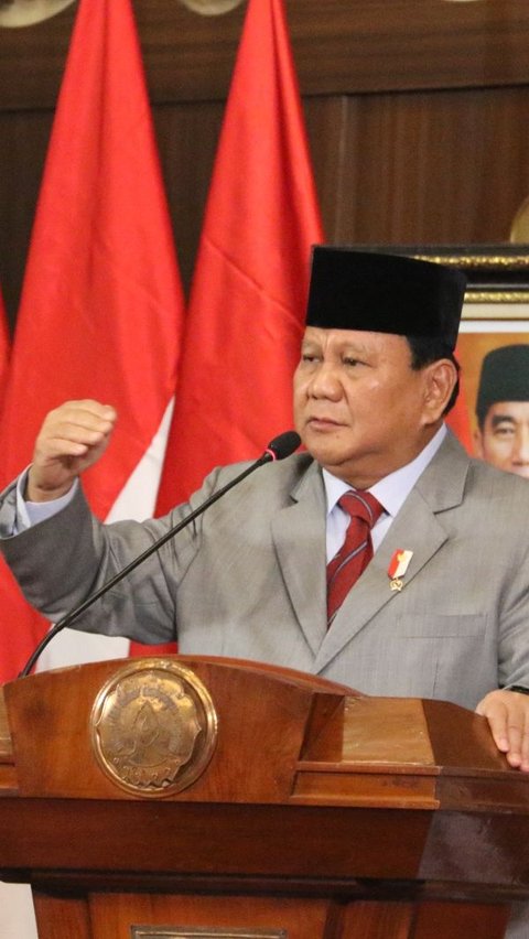 <div>Sebelum memberikan sambutan Prabowo dan hadirin berkesempatan menyaksikan video 'Pertempuran 4 Hari 4 Malam di Solo’ yang terjadi pada tanggal 7-10 Agustus 1949.</div>