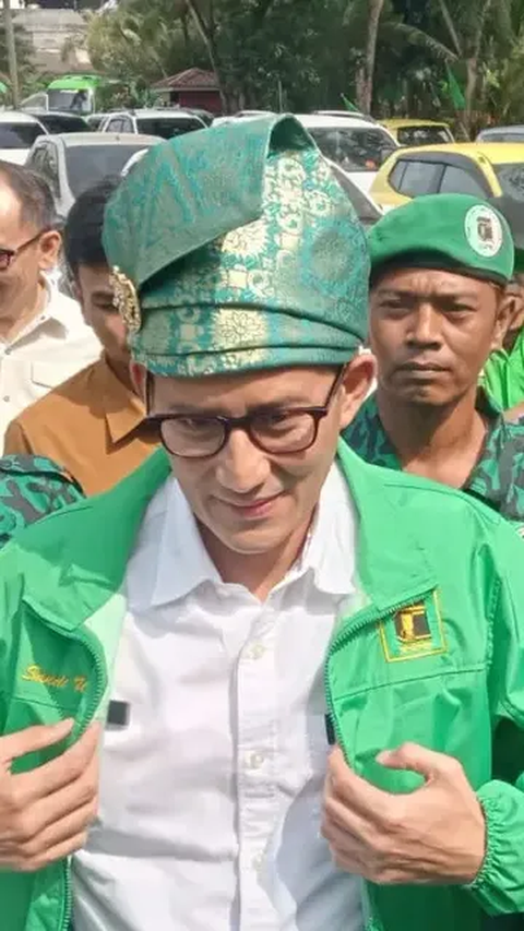 <div>Dia mengaku saat ini tetap fokus kepada tiga hal utama yang menjadi tagline PPP, yakni Kerja Mudah, Hidup Berkah dan Hidup Barokah. </div>