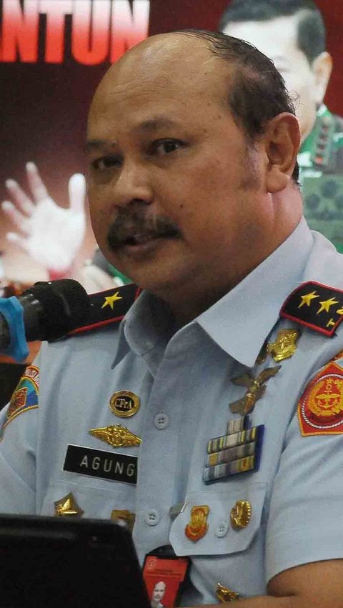 FOTO: TNI Blak-blakan Arogansi Mayor Dedi Geruduk Polres Medan untuk Pamer Kekuatan